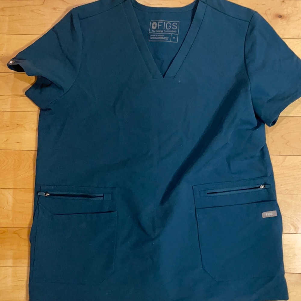 Women’s Accra Figs Scrub Top
